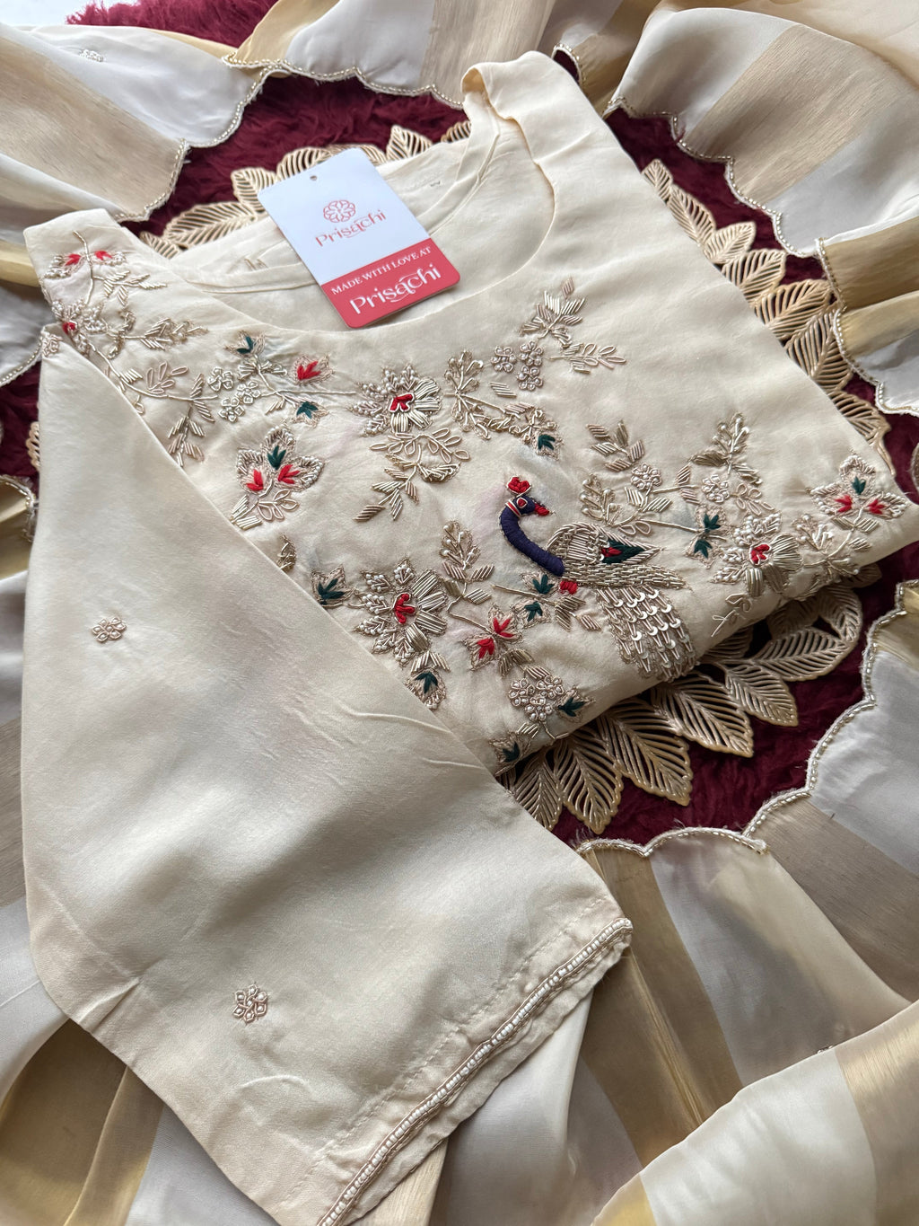 Off White embroidered kurta set with dupatta