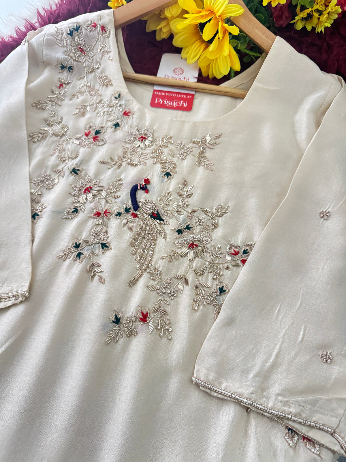 Off White embroidered kurta set with dupatta
