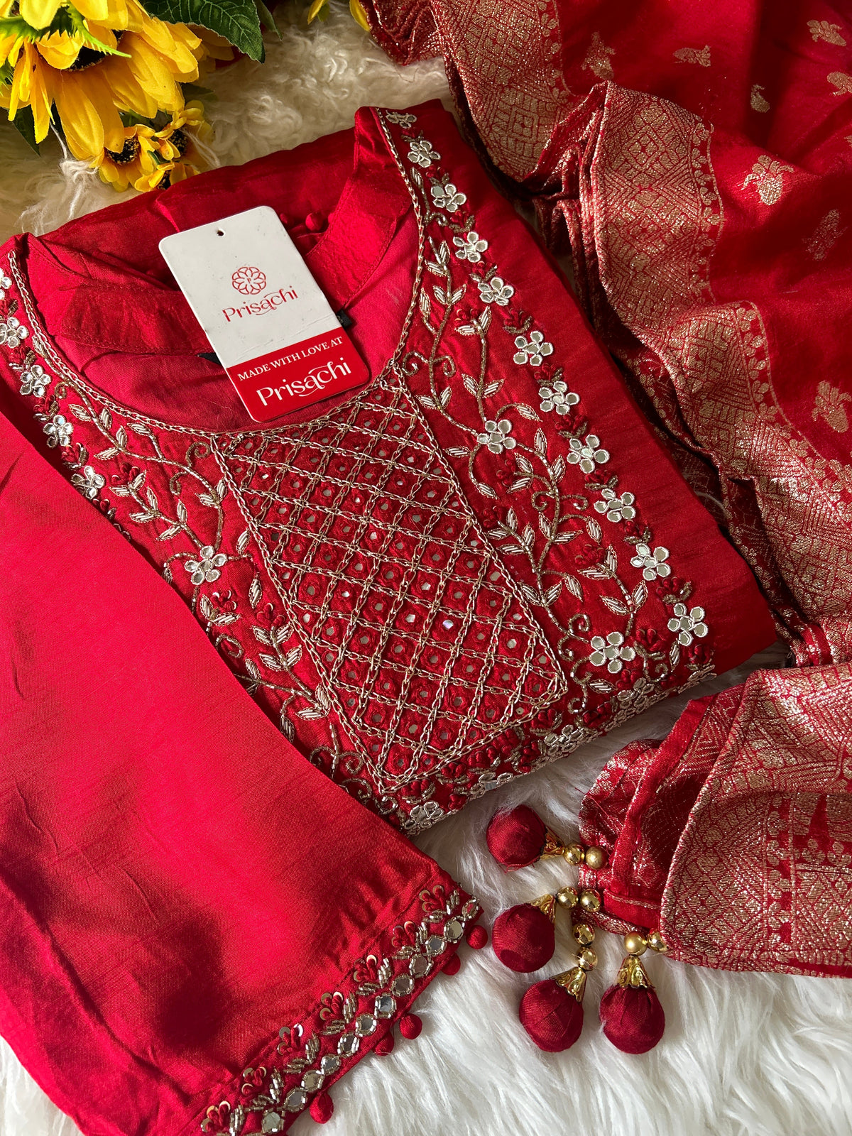 Red Embroidered kurta set with dupatta