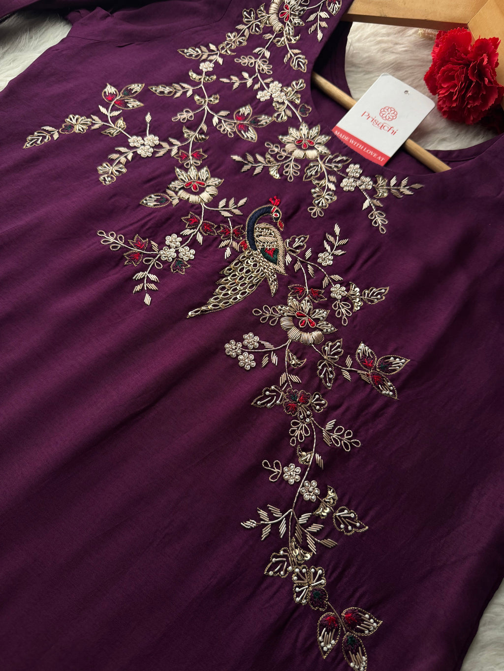 Off White embroidered kurta set with dupatta